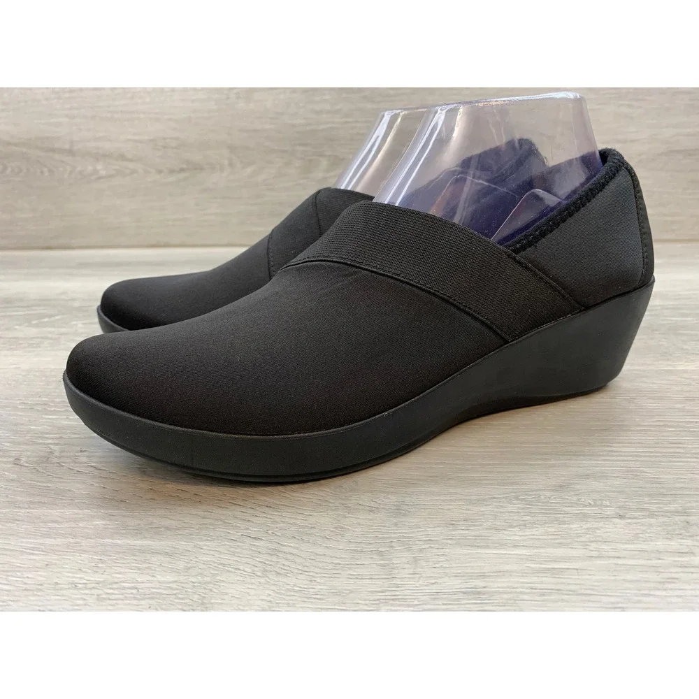 Crocs Women's Busy Day Stretch Skimmer Wedge Black Slip On 10 Casual Shoes